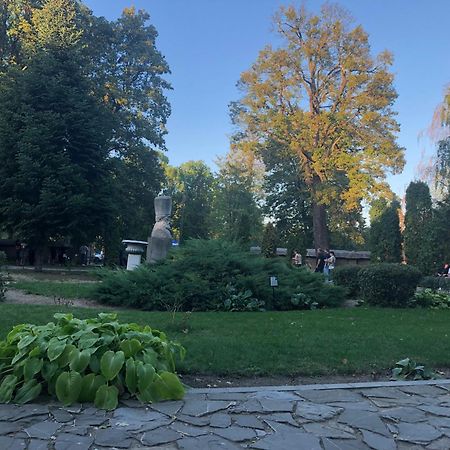 Parc Apartman Piteşti Kültér fotó