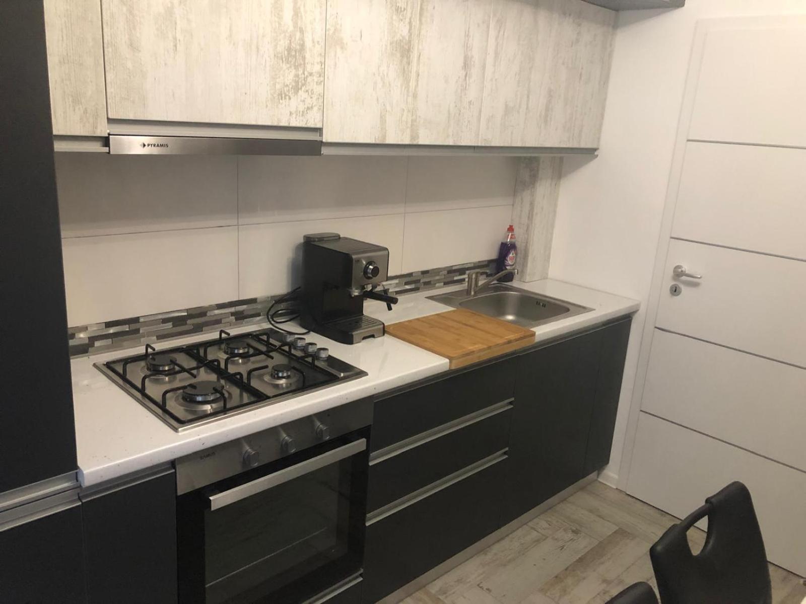 Parc Apartman Piteşti Kültér fotó
